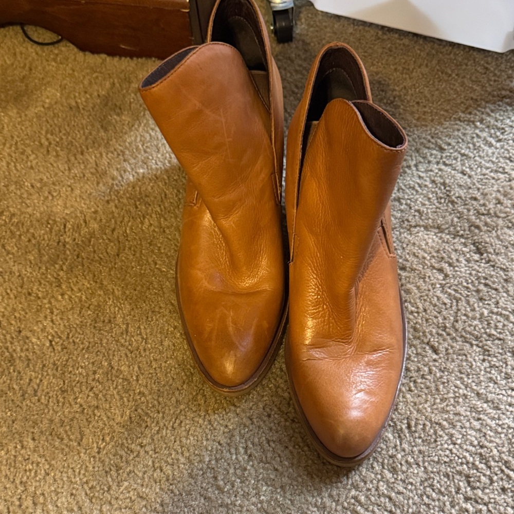 Dolce Vita Brown Ankle Booties - Picture 2 of 4